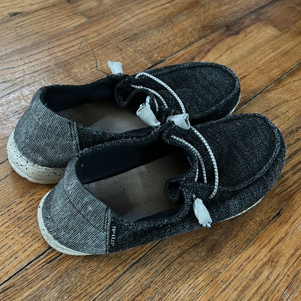 SOLD Women’s Hey Dudes